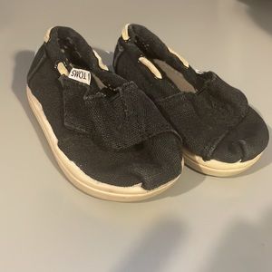 Black baby toms